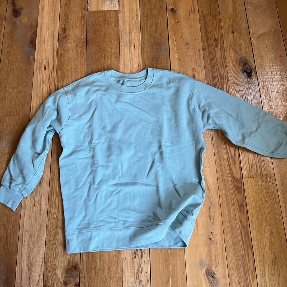 Delicate mint oversized crewneck lululemon size 8